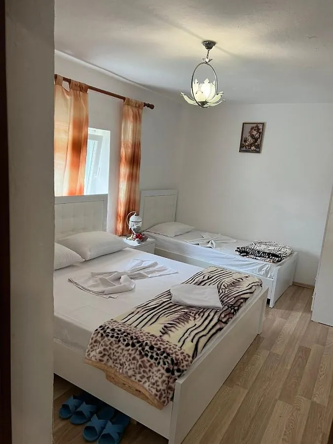 Bujtina Brahim Selimaj Bed & Breakfast Valbone